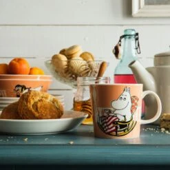Arabia Moomin Mug 30 Cl, Moomin Mama Marmalade -Alderaine Geschaft arabia moomin mug 30 cl moomin mama marmalade 2
