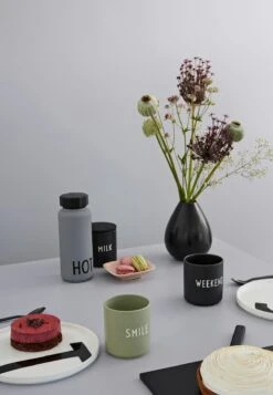 Design Letters Favourite Tasse 25 Cl, Smile 11 Design Letters Favourite Tasse 25 Cl, Smile -Alderaine Geschaft design letters favourite tasse 26