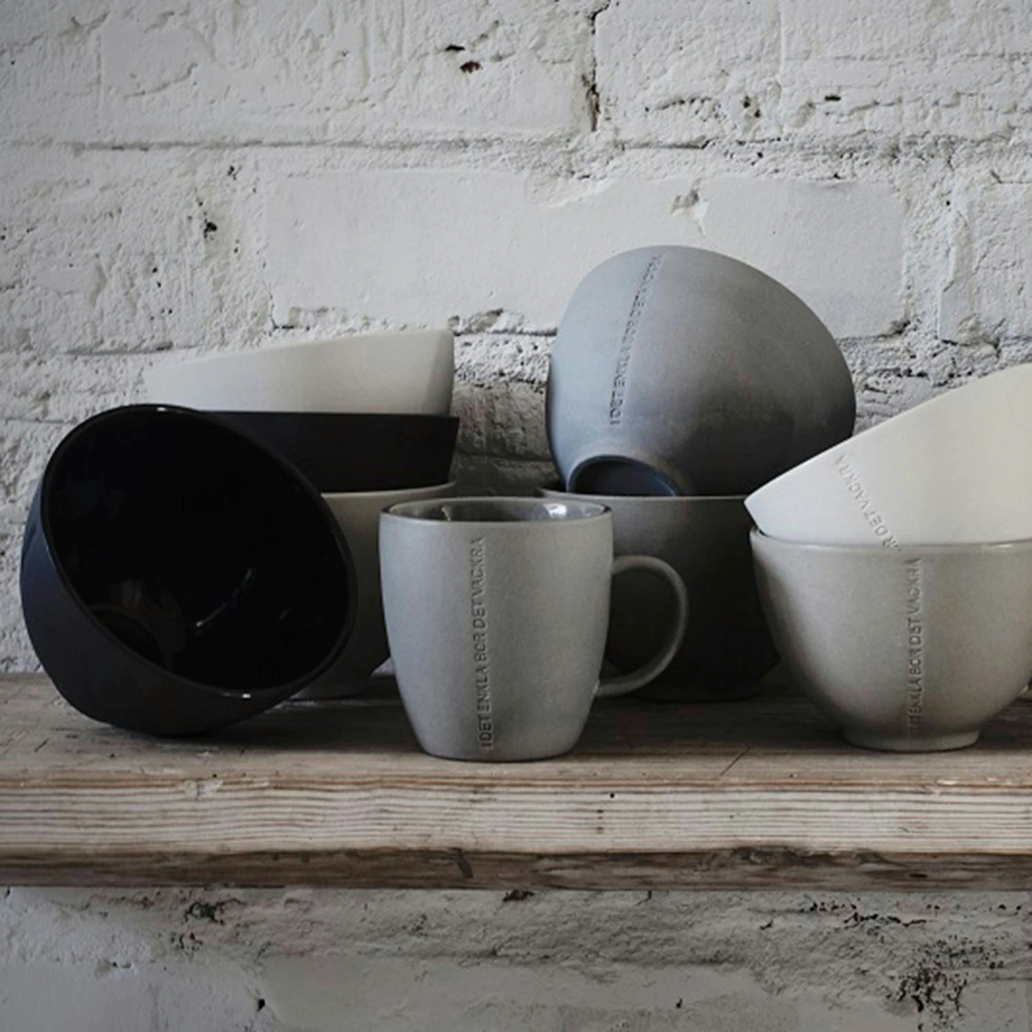 Ernst Zitat Schüssel "I Det Enkla", Dunkelgrau 4 Ernst Zitat Schüssel "I Det Enkla", Dunkelgrau – Bild 2