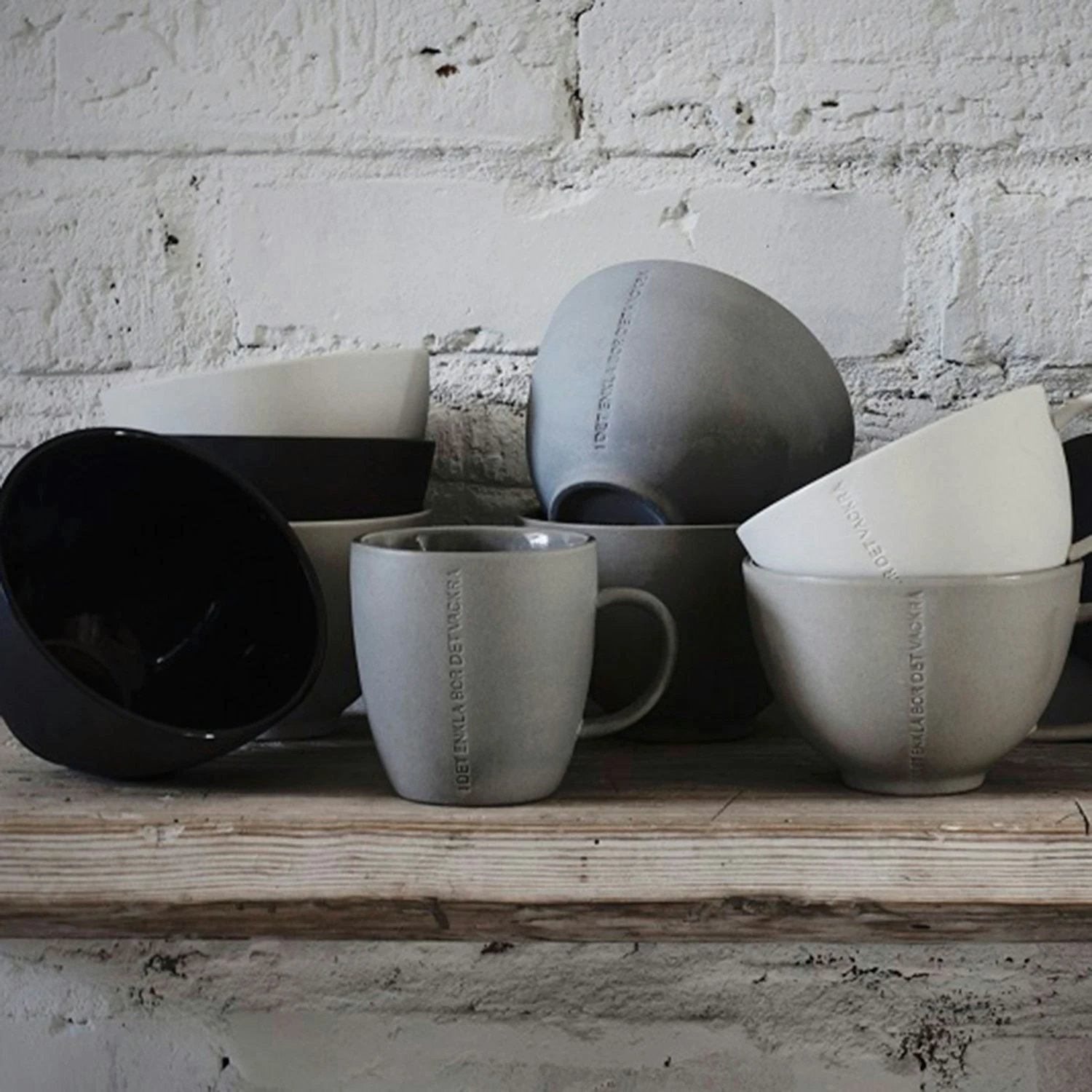 Ernst Zitat Tasse "I Det Enkla", Hellgrau 4 Ernst Zitat Tasse "I Det Enkla", Hellgrau – Bild 2