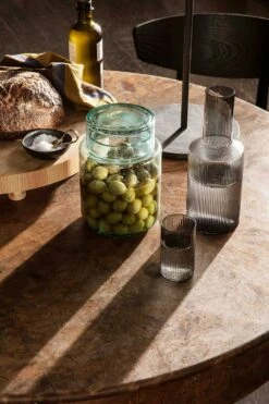 Ferm LIVING Ripple Carafe, Smoked Grey -Alderaine Geschaft ferm living ripple karaffe 26