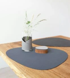 LIND DNA Curve Double Tischset L, Dunkelblau/ Schwarz 13 LIND DNA Curve Double Tischset L, Dunkelblau/ Schwarz -Alderaine Geschaft lind dna curve double tischset l 40