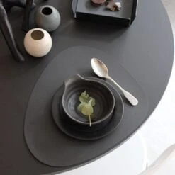 LIND DNA Curve Nupo Tischset L, 37x44 Cm/ Schwarz -Alderaine Geschaft lind dna curve nupo tischset l 37x44 cm 9